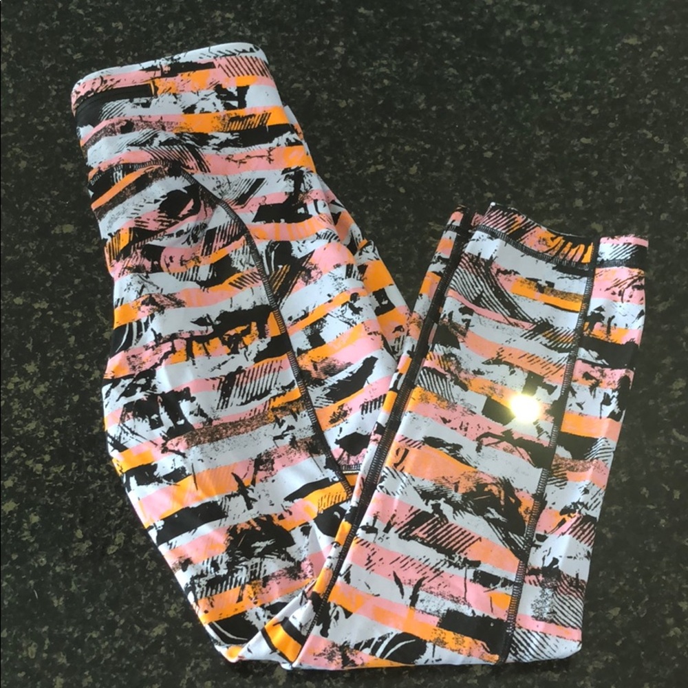Lululemon Crops! Like new! Size 2